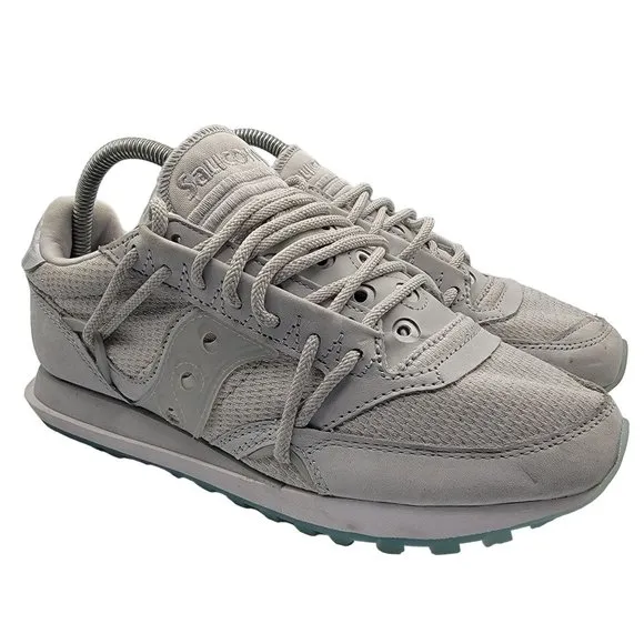 Saucony Jazz DST Mens Size 7 Grey Reflective Athletic Low Top Shoes S70547-2