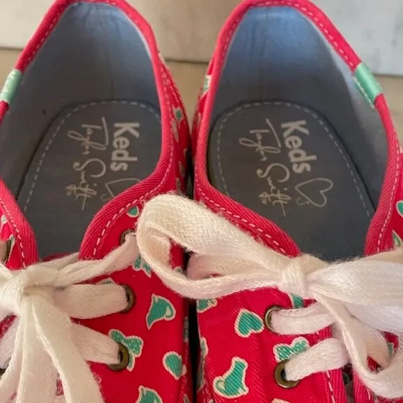 TAYLOR SWIFT KEDS Favorite Things Bows &amp; Cats Print Pink Blue Sneakers 9…